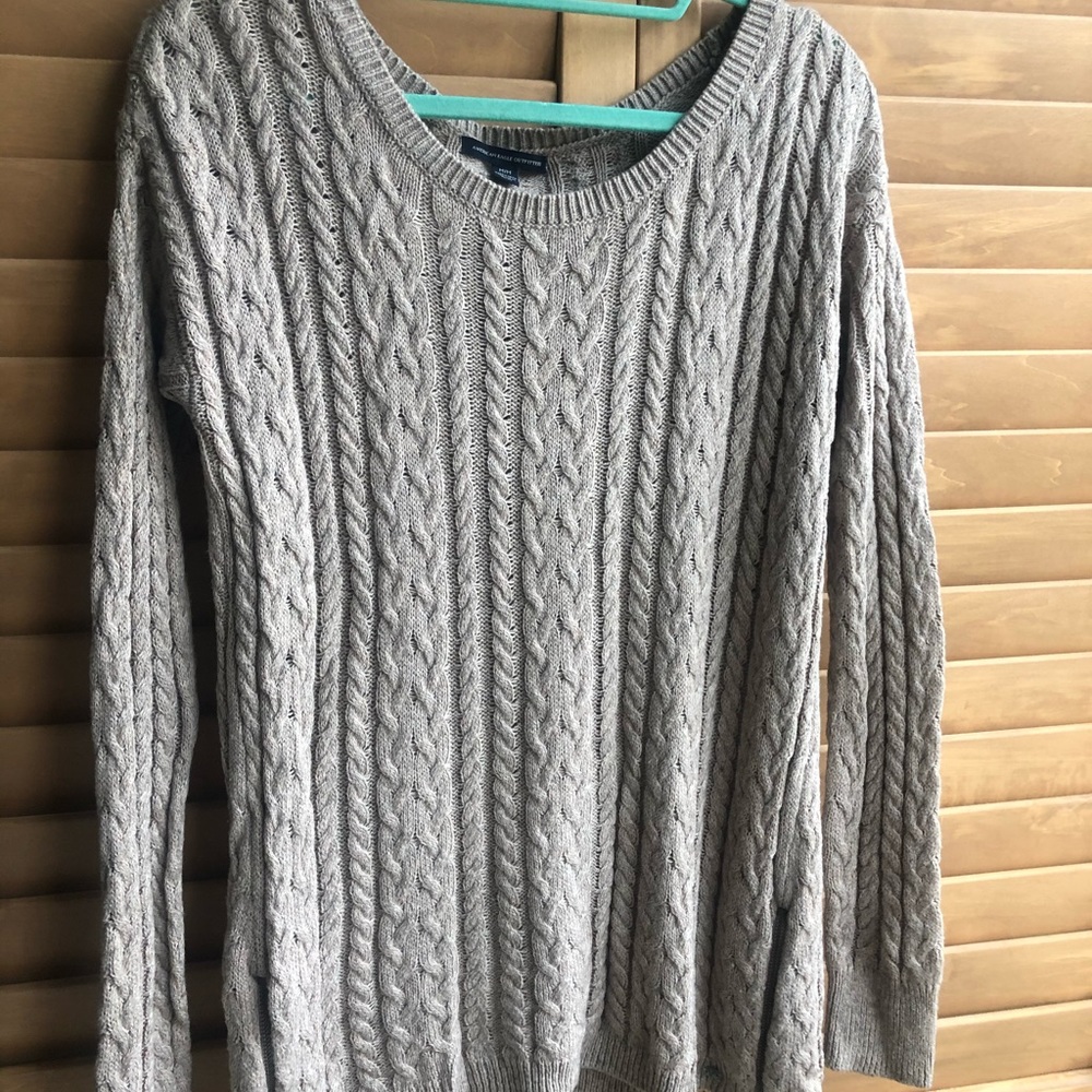 American Eagle Sweater